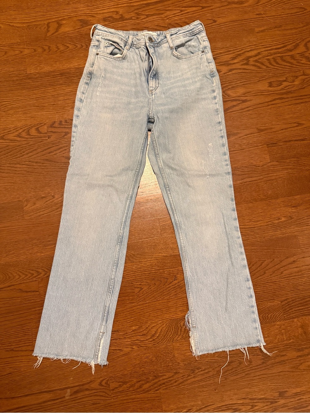 Light Wash Straight Leg Women’s Jeans